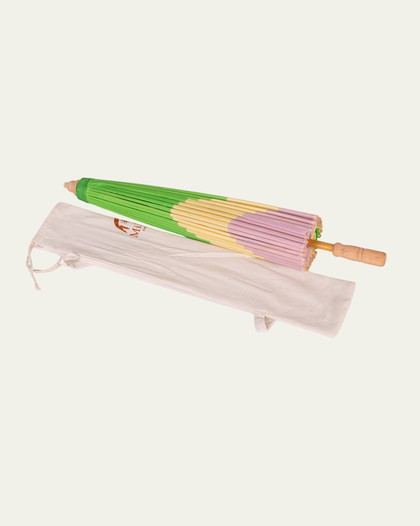 Sombrilla de paseo Tría Matcha en tonos verde, vainilla y lavanda con diseño japonés y protección solar UPF