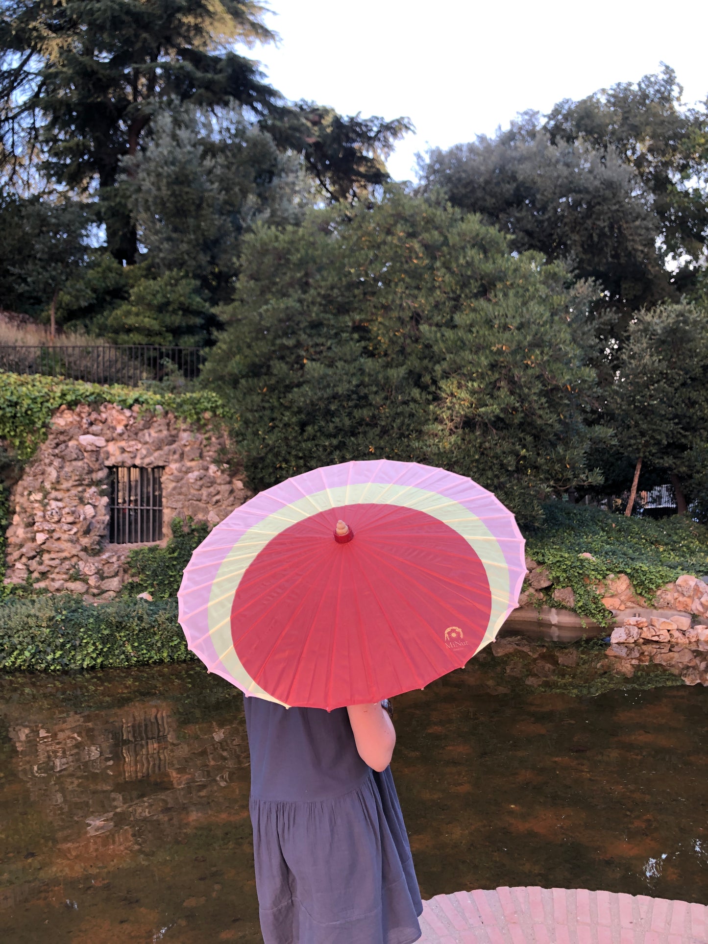 Sombrilla de paseo UPF – Tría Imperial (rojo, crema y rosa)